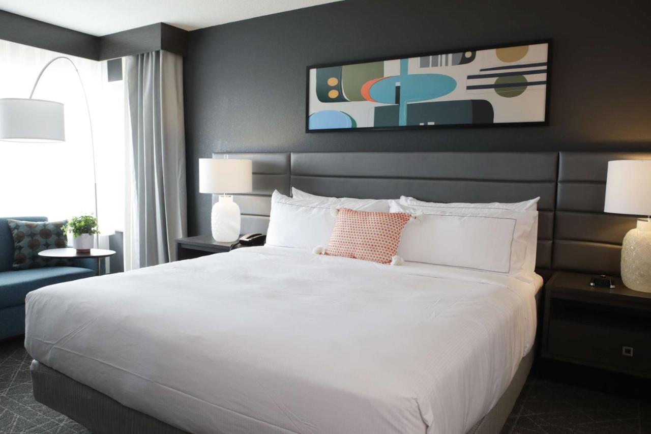 King Room at The Rewind West Des Moines, Tapestry Collection by Hilton