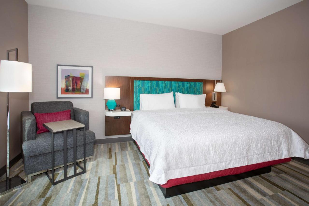 King Room at Hampton Inn & Suites Watsonville
