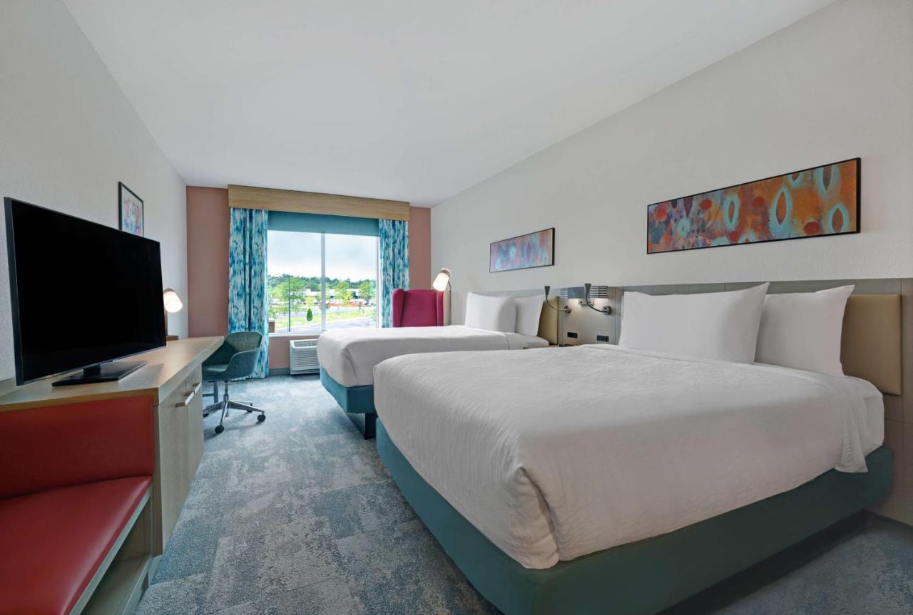 Queen Room with Two Queen Beds at Hilton Garden Inn Manassas