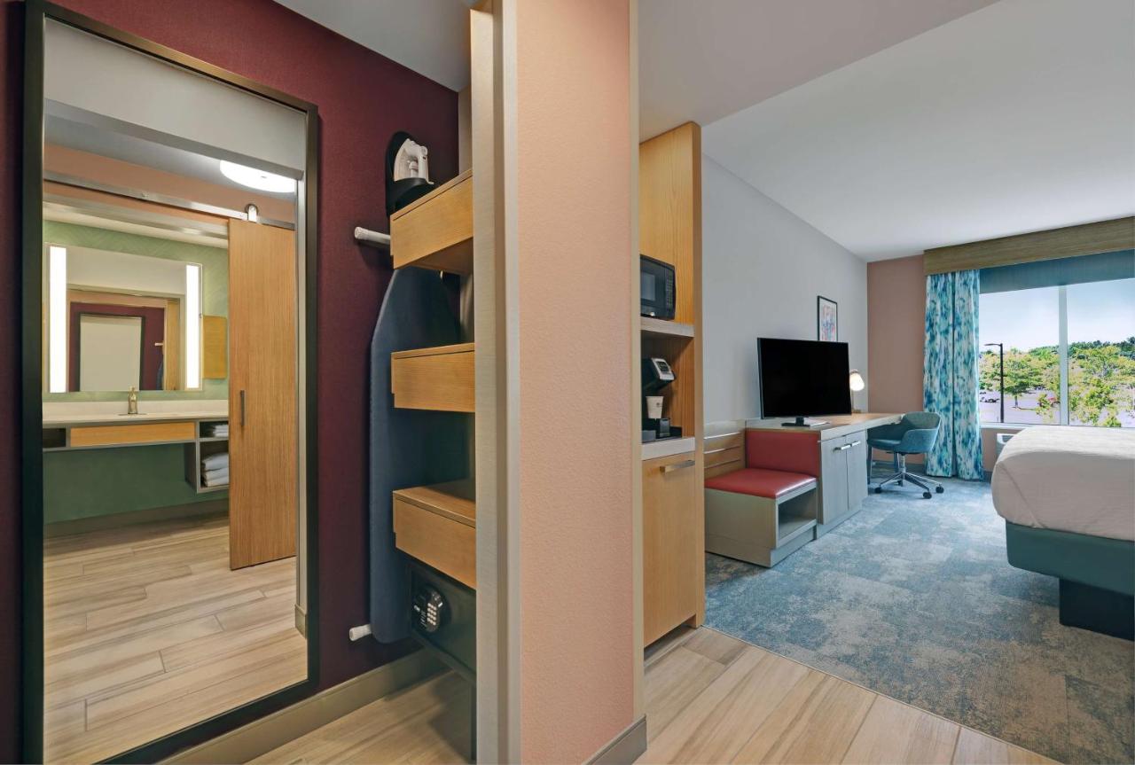 King Room at Hilton Garden Inn Manassas