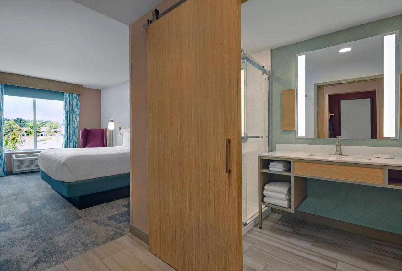 King Room at Hilton Garden Inn Manassas