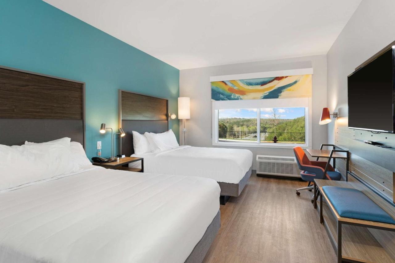 Queen Room with Two Queen Beds at Tru By Hilton Cartersville, GA