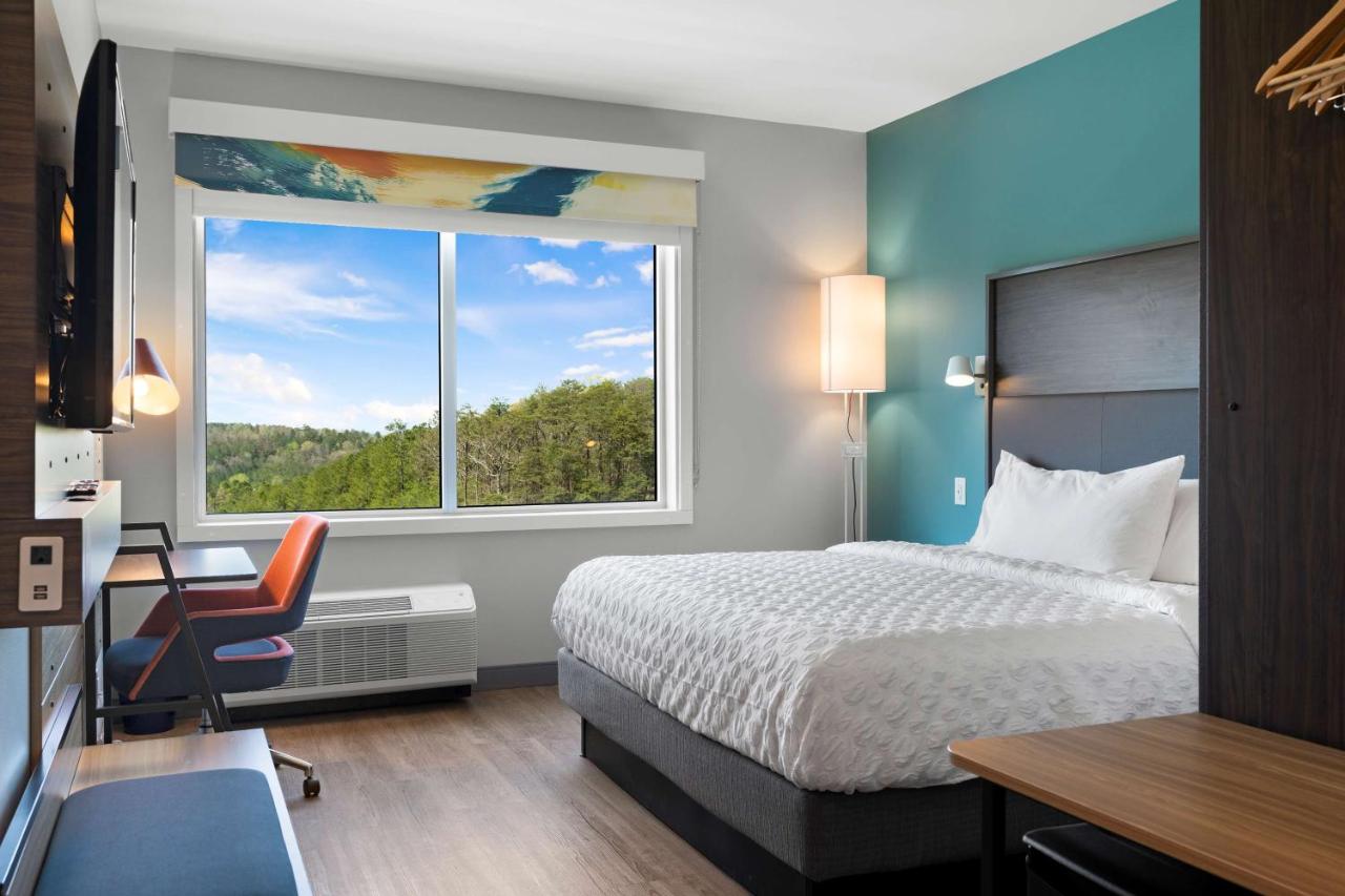 King Room at Tru By Hilton Cartersville, GA