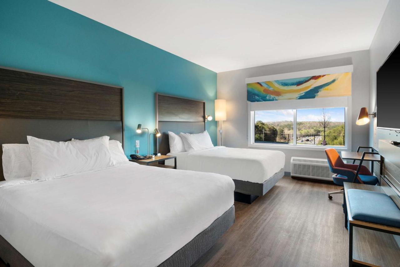 Queen Room with Two Queen Beds at Tru By Hilton Cartersville, GA