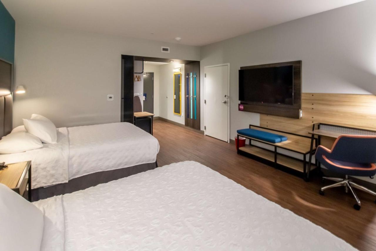 Queen Room with Two Queen Beds - Mobility Accessible at Tru By Hilton Niceville, FL
