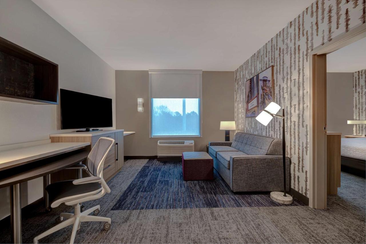 One-Bedroom King Suite - Non-Smoking at Home2 Suites by Hilton Blythewood, SC