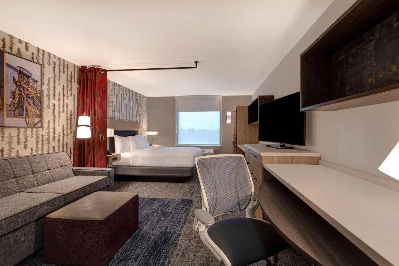 Queen Suite - Non-Smoking at Home2 Suites by Hilton Blythewood, SC