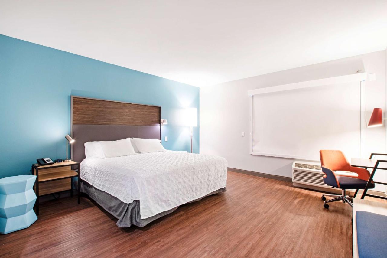 King Room at Tru by Hilton Chapel Hill