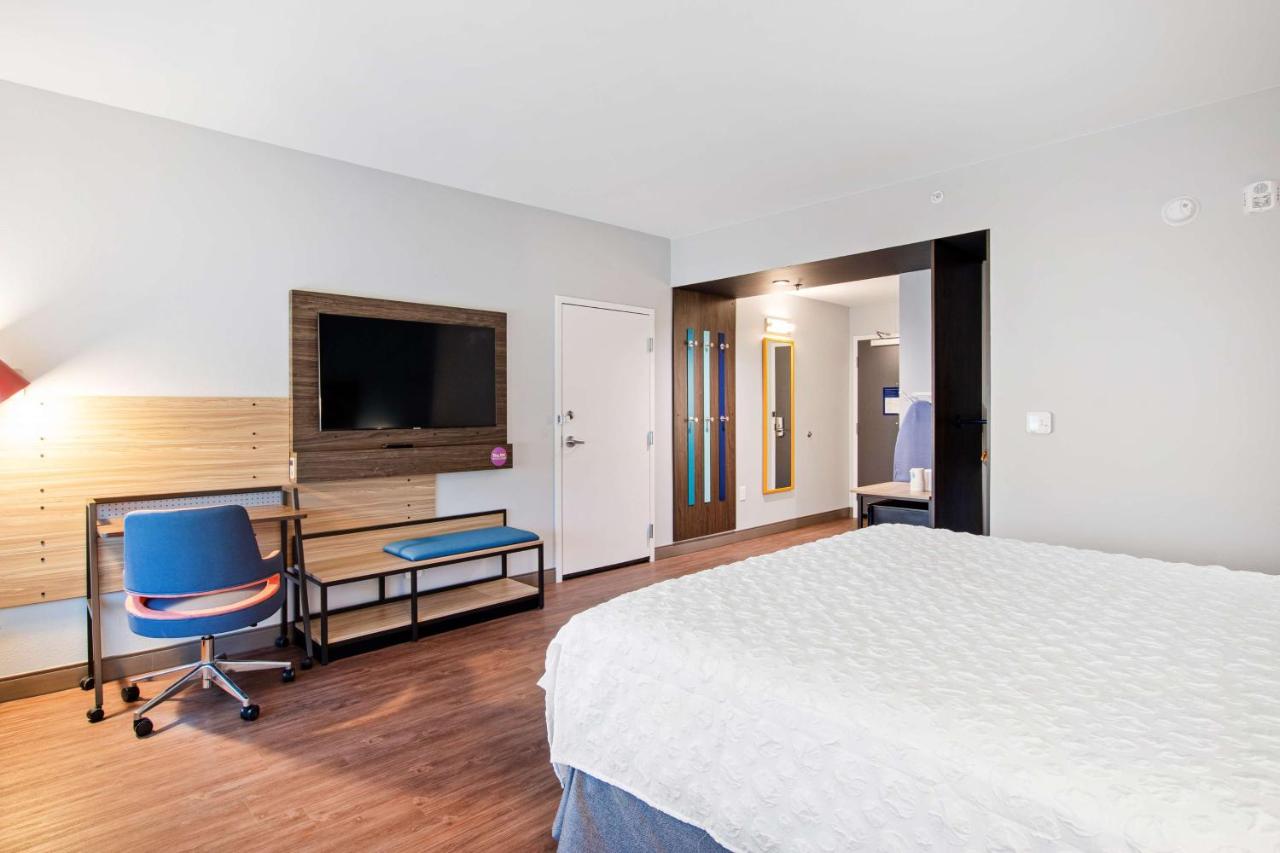 King Room at Tru by Hilton Chapel Hill