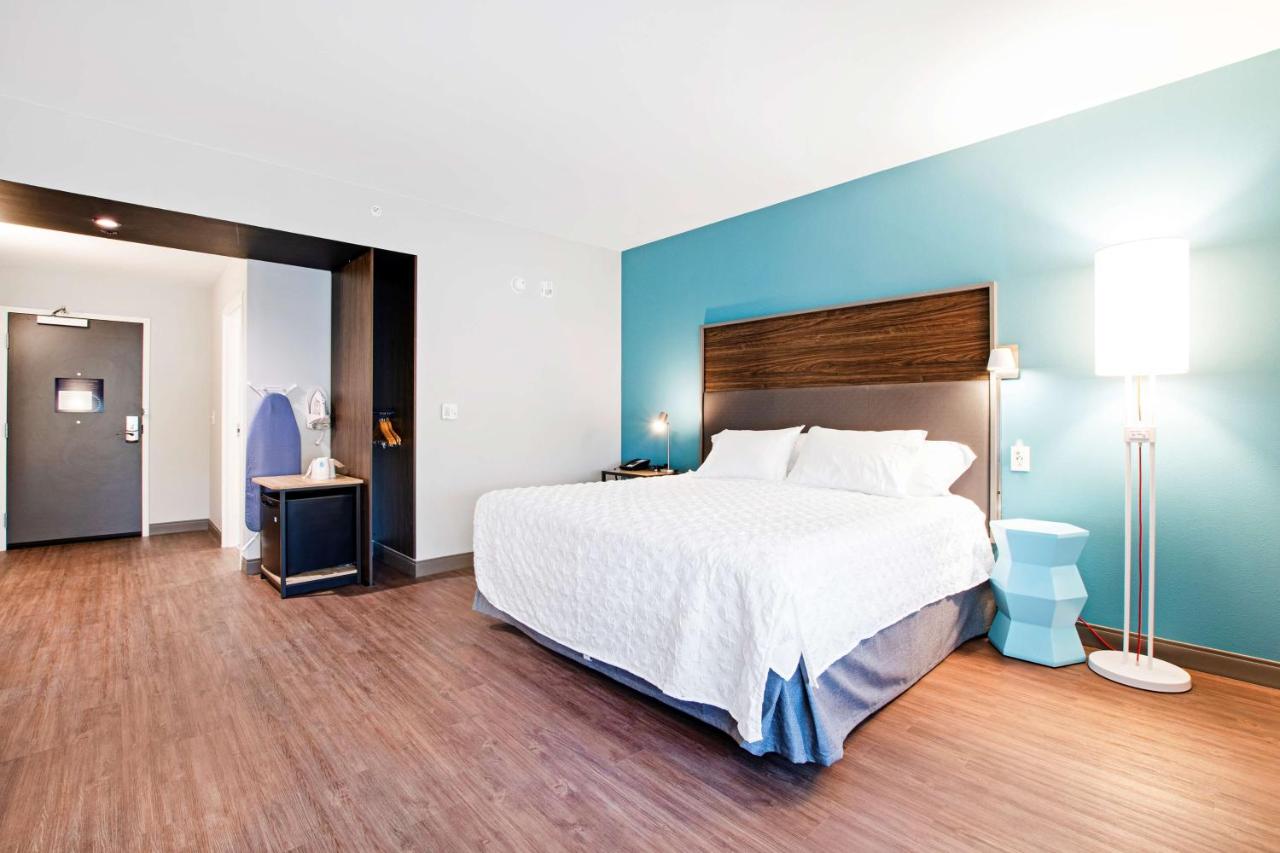King Room at Tru by Hilton Chapel Hill