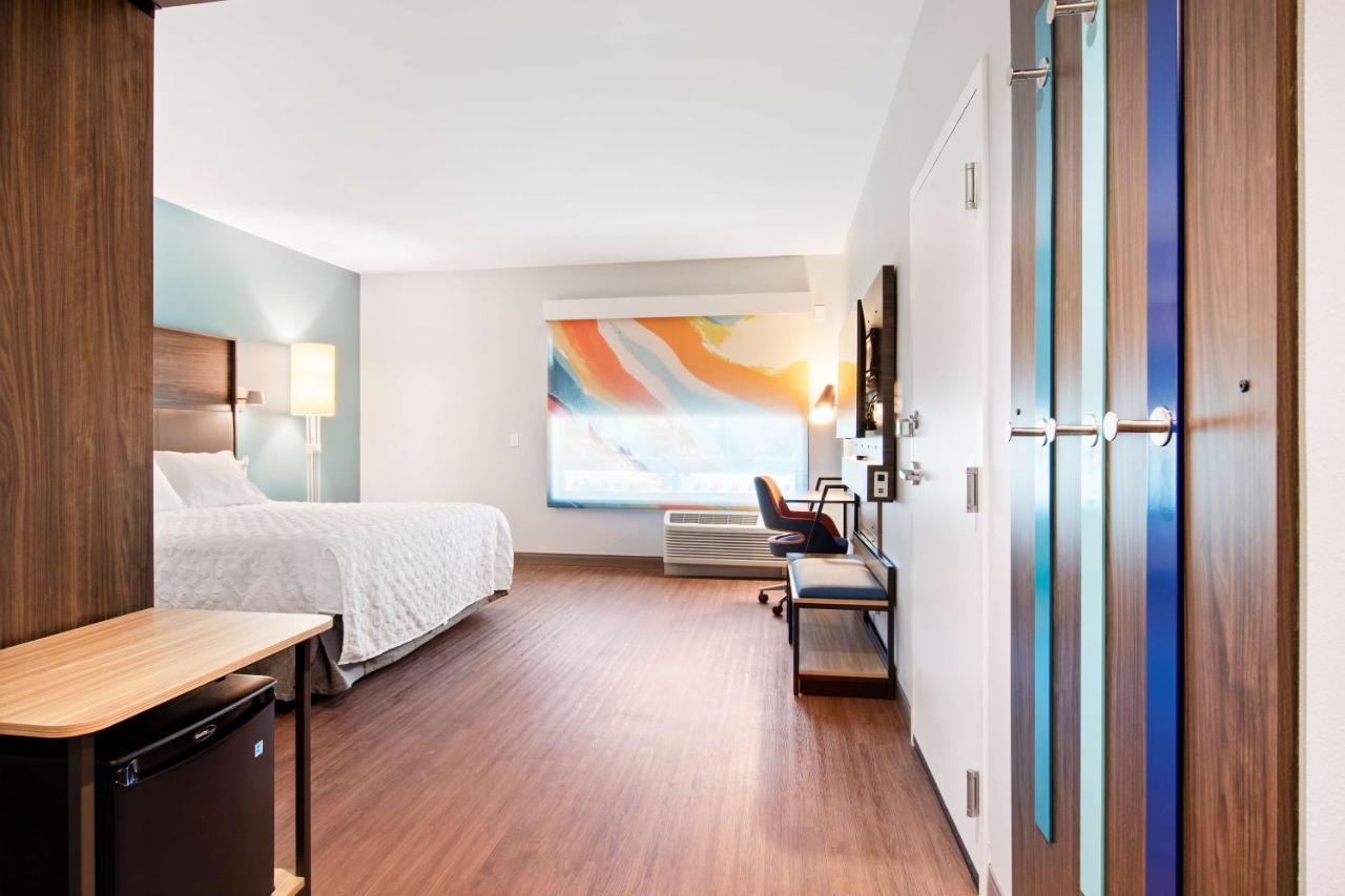 King Room at Tru by Hilton Chapel Hill