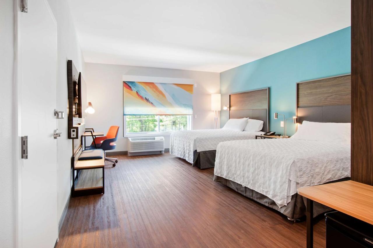 Queen Room with Two Queen Beds at Tru by Hilton Chapel Hill