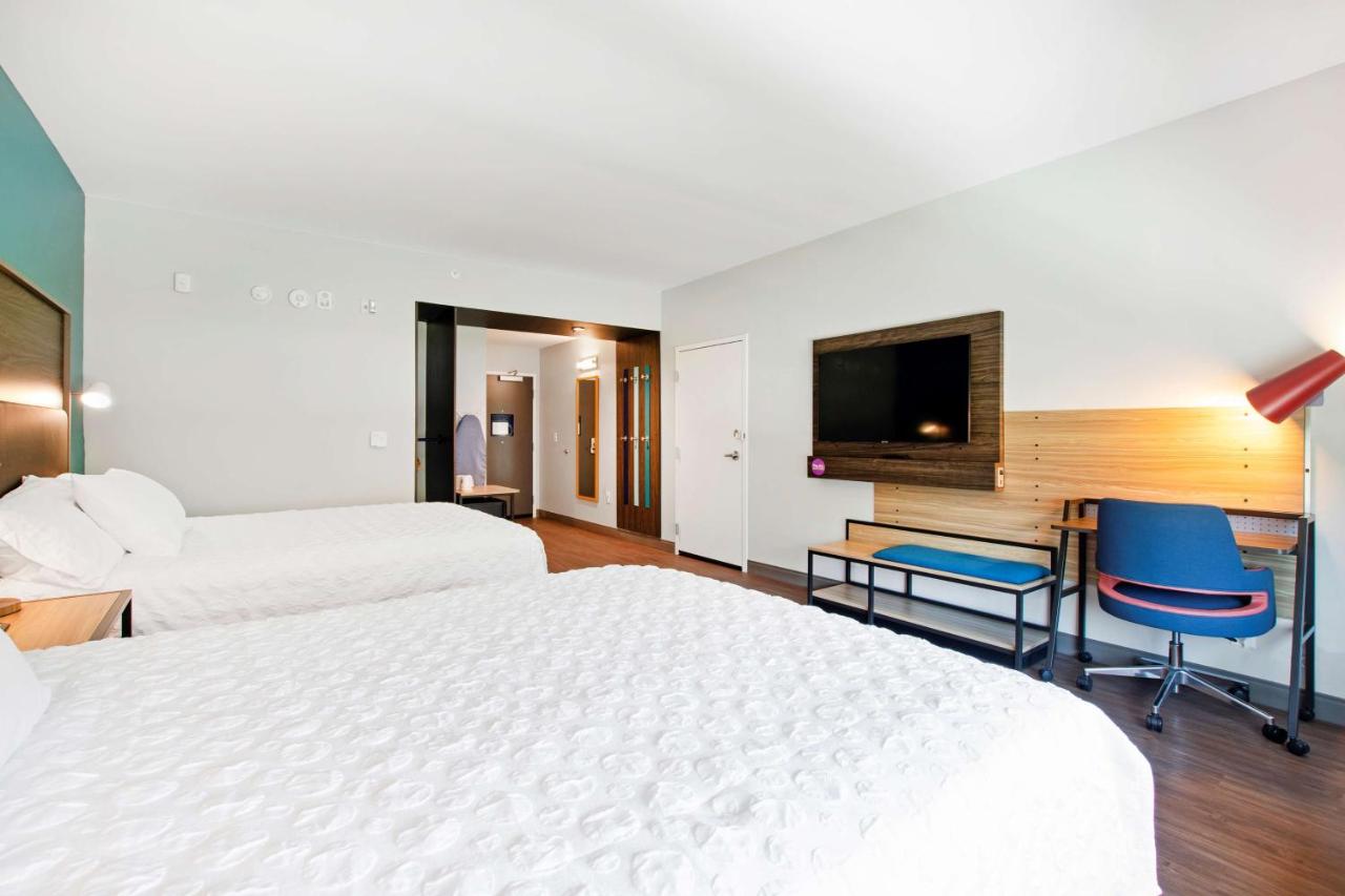 Queen Room with Two Queen Beds at Tru by Hilton Chapel Hill