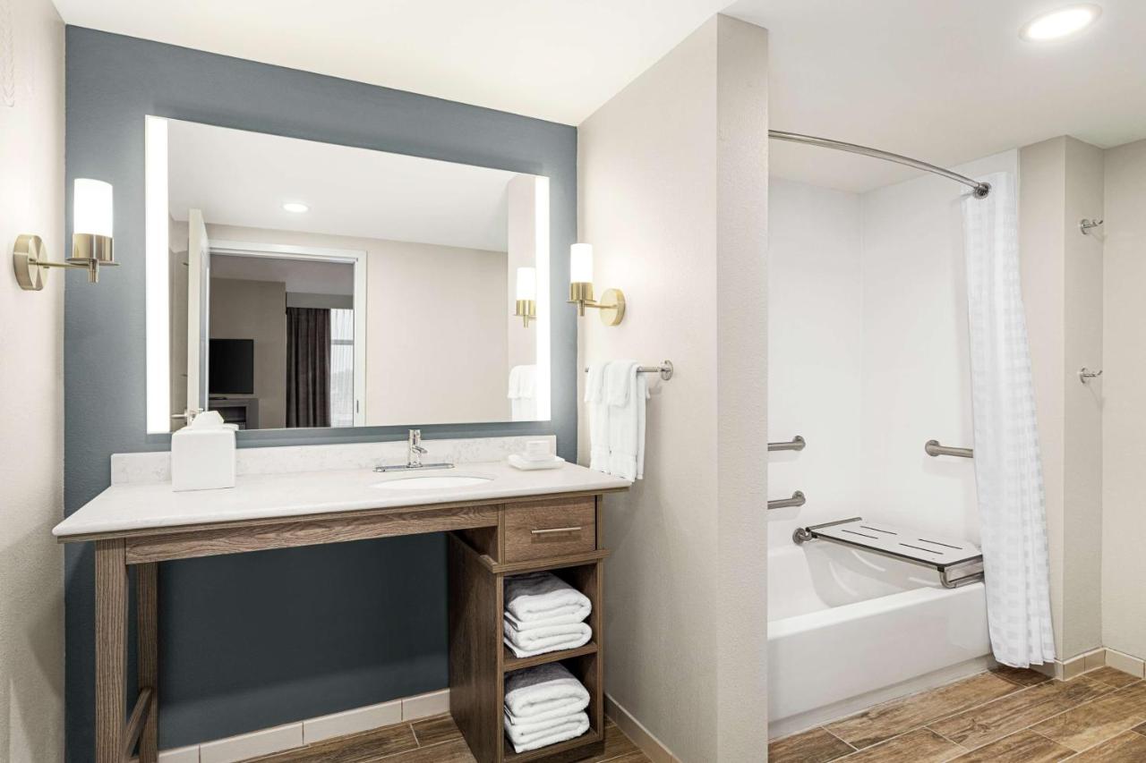 King Room with Bath Tub - Mobility/Hearing Accessible - Non-Smoking at Homewood Suites by Hilton Carlisle