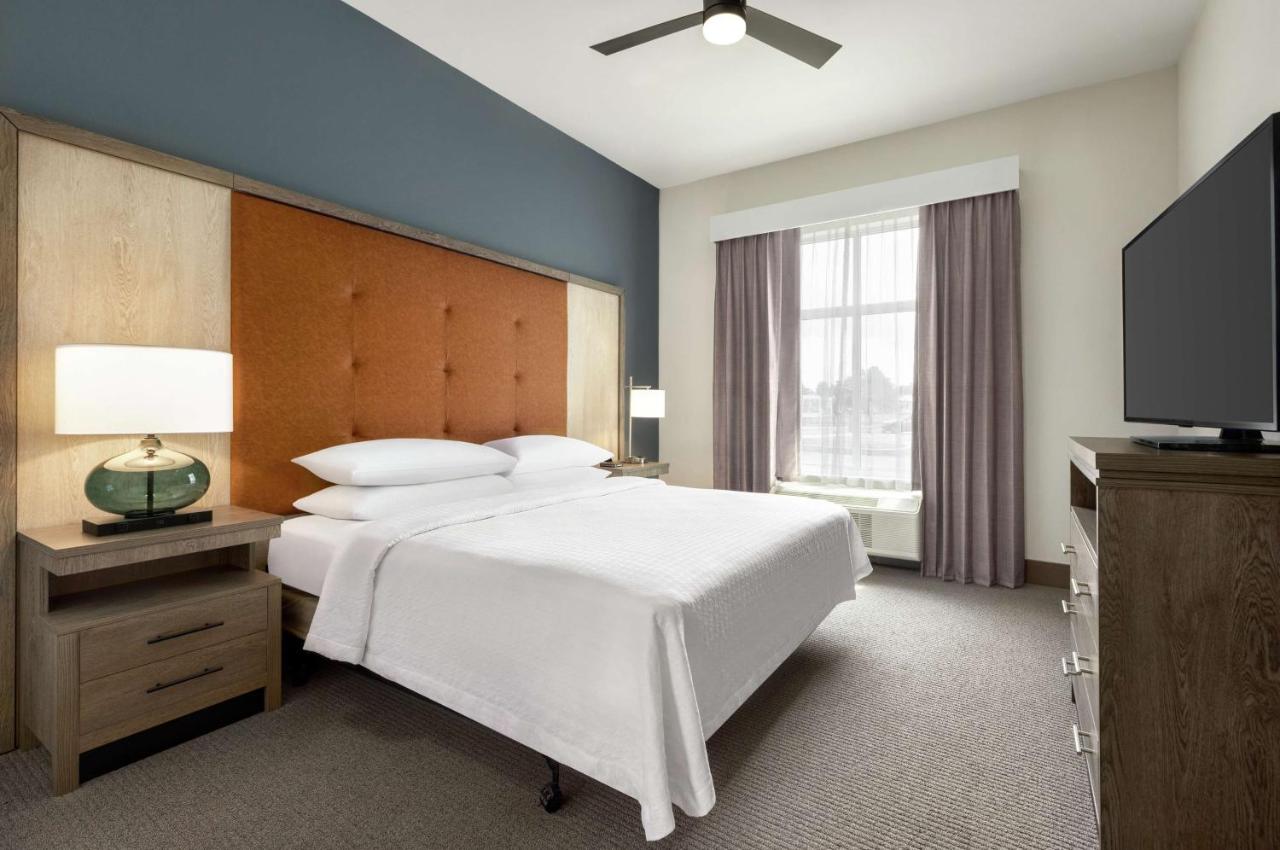 King Room with Bath Tub - Mobility/Hearing Accessible - Non-Smoking at Homewood Suites by Hilton Carlisle