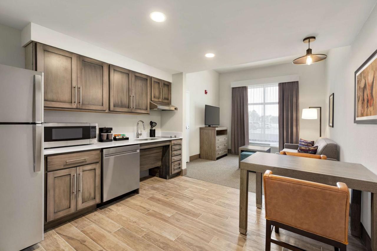 King Room with Bath Tub - Mobility/Hearing Accessible - Non-Smoking at Homewood Suites by Hilton Carlisle