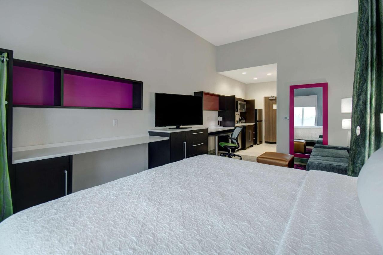 King Suite with Sofa Bed at Home2 Suites by Hilton Burleson