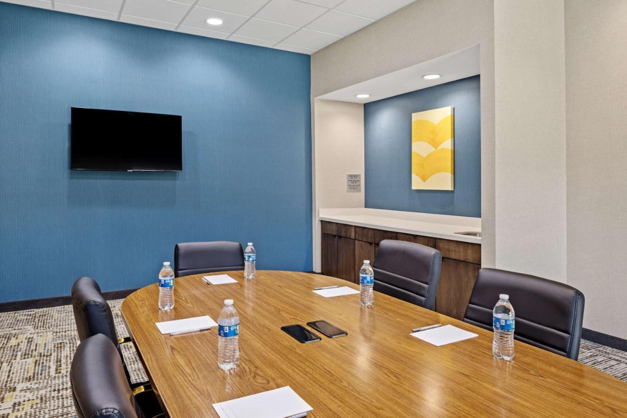 | Hampton Inn & Suites Cincinnati West, Oh