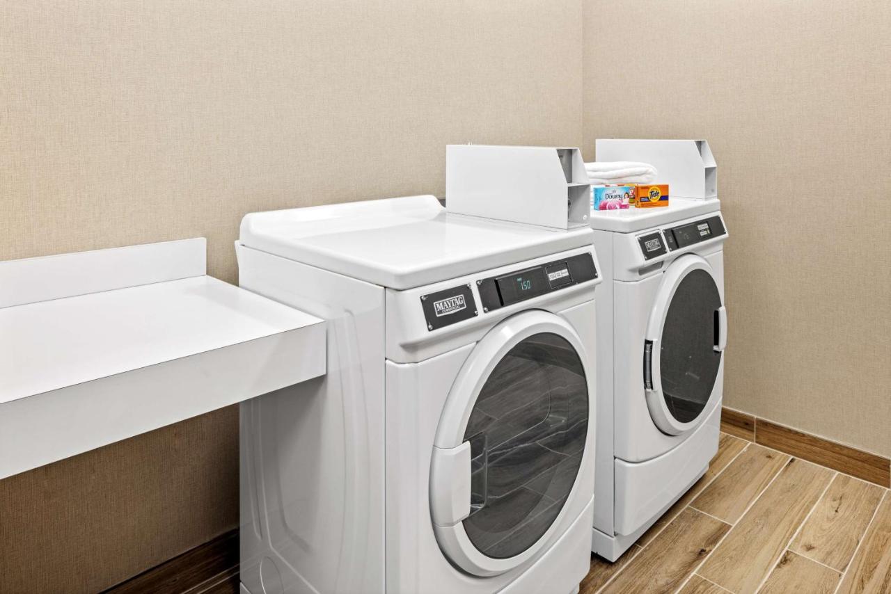 | Hampton Inn & Suites Cincinnati West, Oh