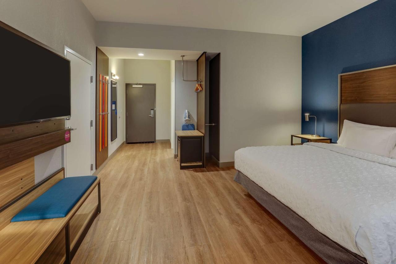 King Room - Hearing Accessible at Tru By Hilton Raleigh Garner