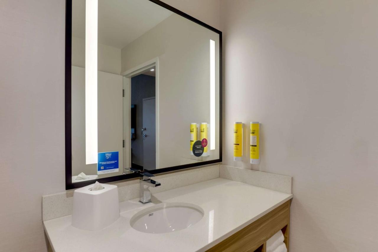 King Room - Hearing Accessible at Tru By Hilton Raleigh Garner