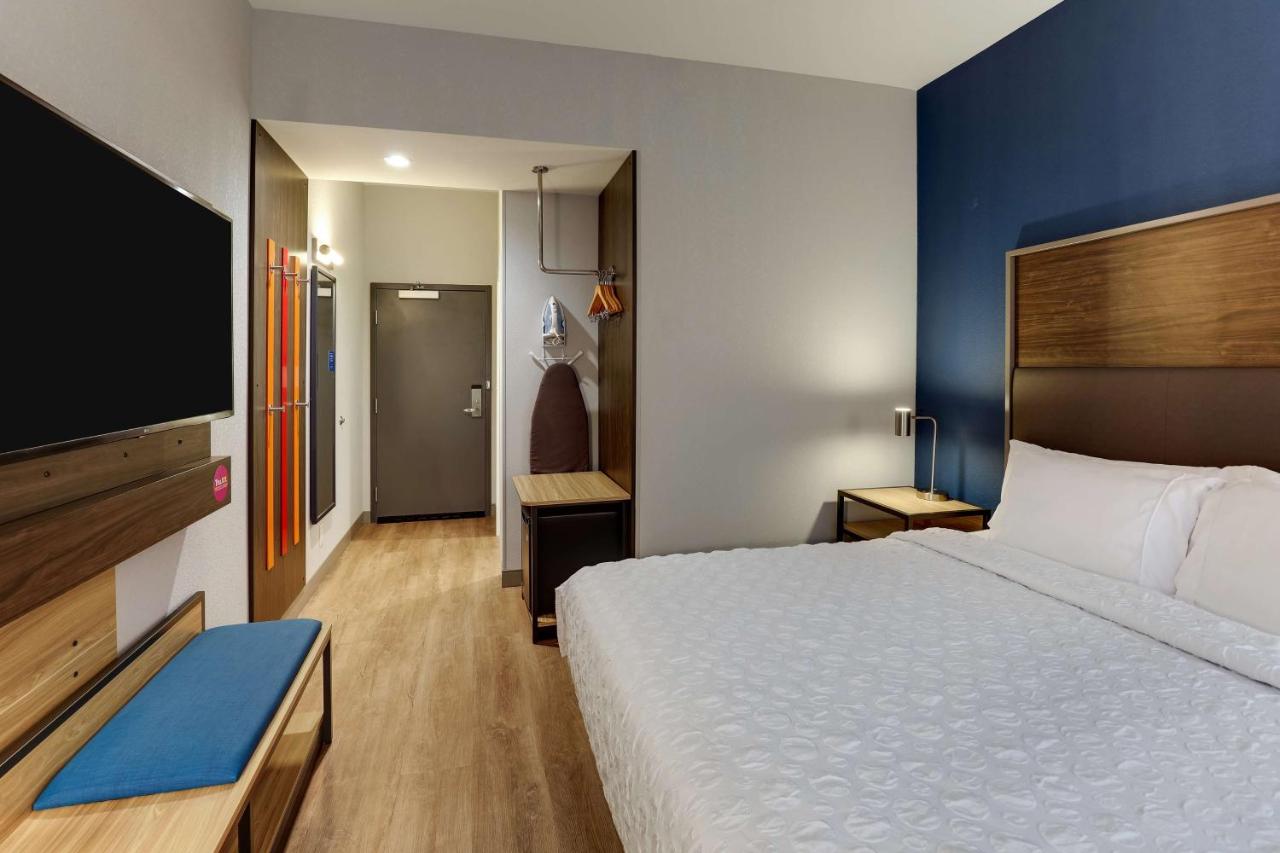 King Room with Walk In Shower at Tru By Hilton Raleigh Garner