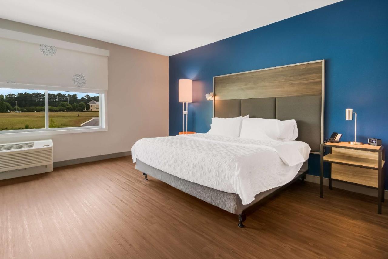 King Room - Hearing Accessible at Tru By Hilton Wilson