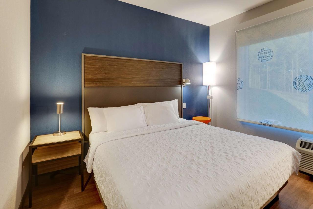 King Room with Walk In Shower at Tru By Hilton Raleigh Garner