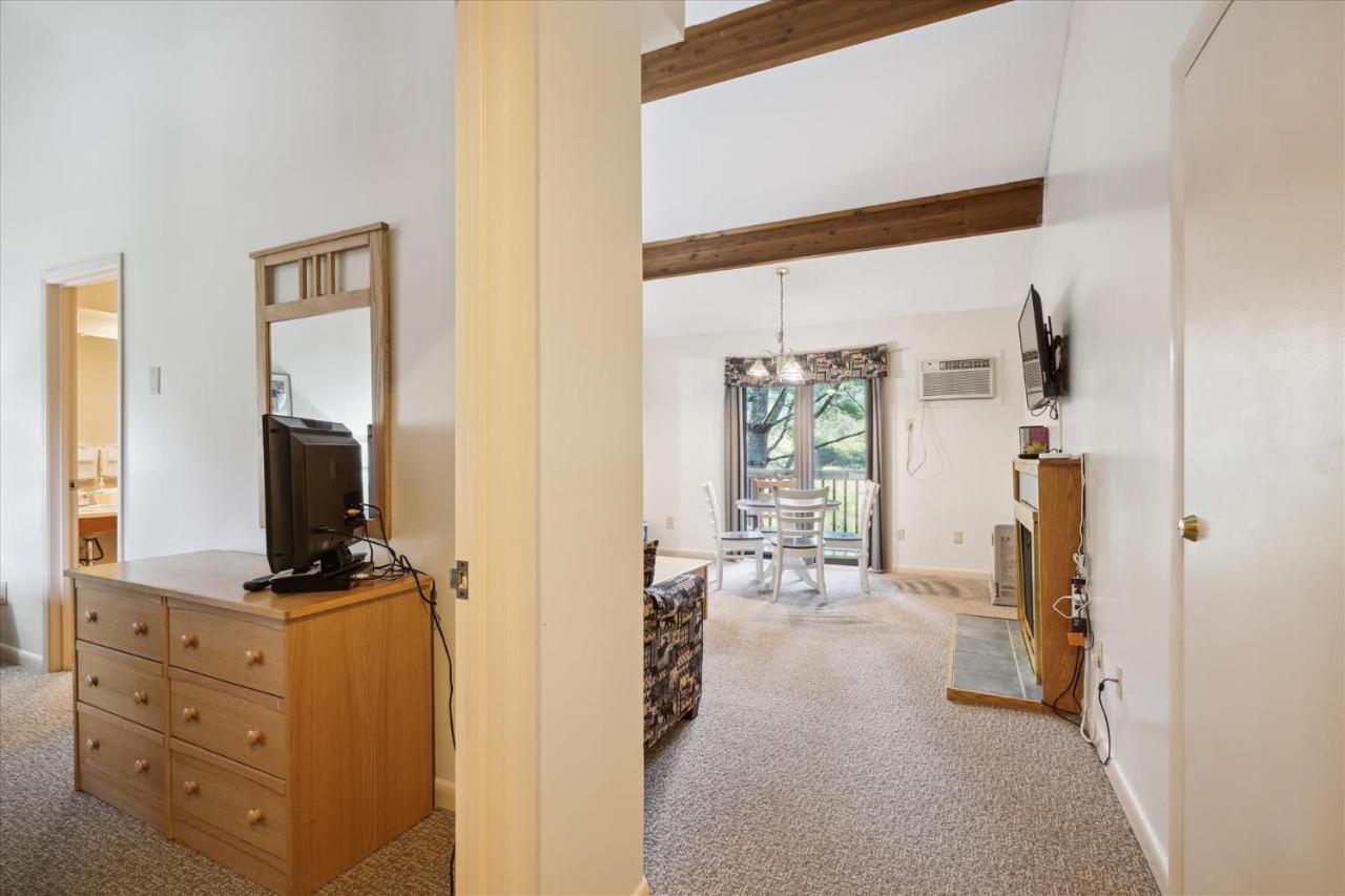 | 21202 Cedarbrook two bedroom Suite