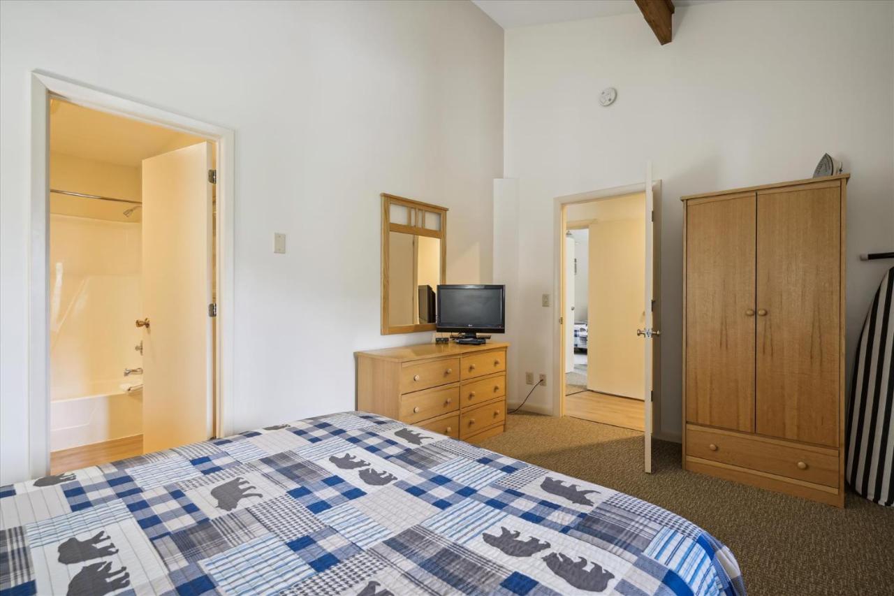 | 21202 Cedarbrook two bedroom Suite