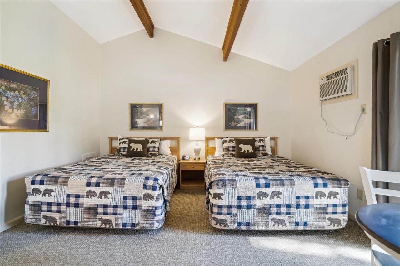 | Cedarbrook Standard Hotel Room 204