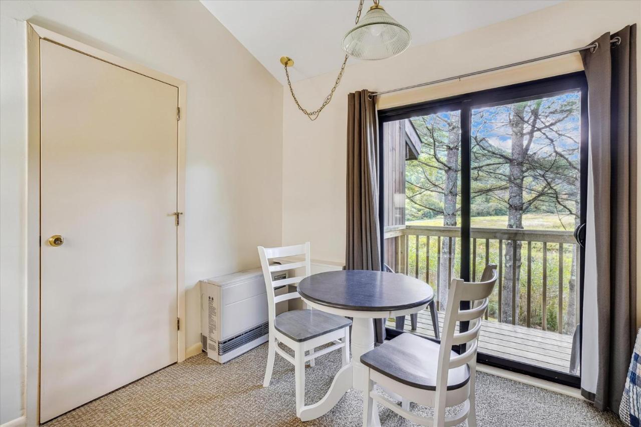 | Cedarbrook Standard Hotel Room 201