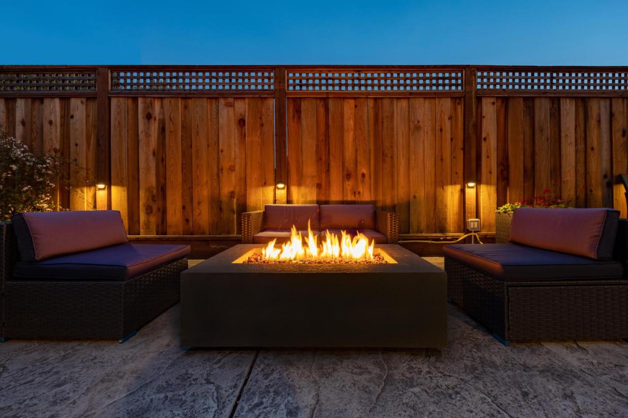 | Nantucket Whale Inn, Half Moon Bay