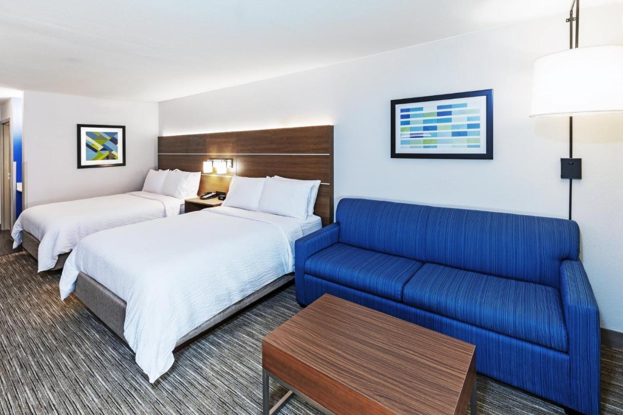 King Room with Disability Accessible Tub - Non-Smoking at Holiday Inn Express & Suites Sulphur (Lake Charles) by IHG
