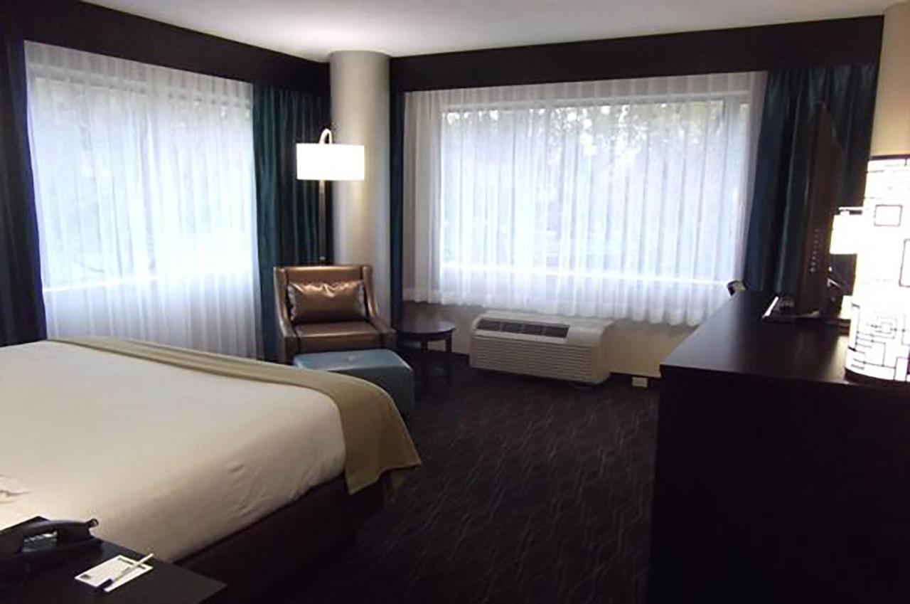 Superior King Room at Holiday Inn Express Boise - University Area by IHG