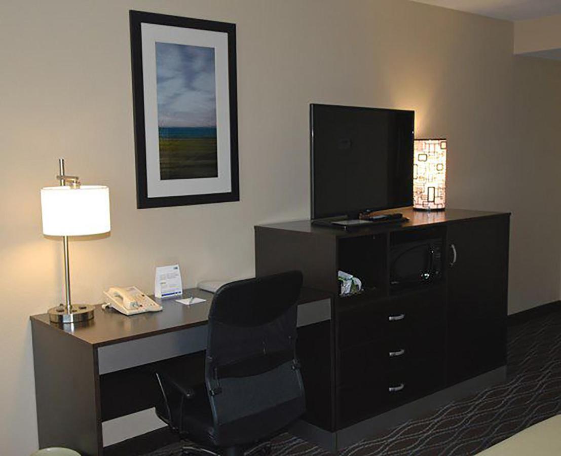 Superior Queen Room at Holiday Inn Express Boise - University Area by IHG