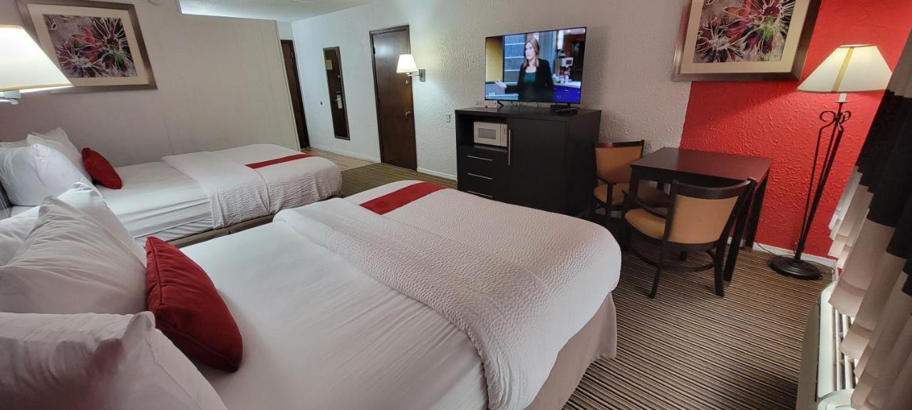 Queen Room with Two Queen Beds - Second Floor/Non-Smoking at Ramada by Wyndham Mountain Home