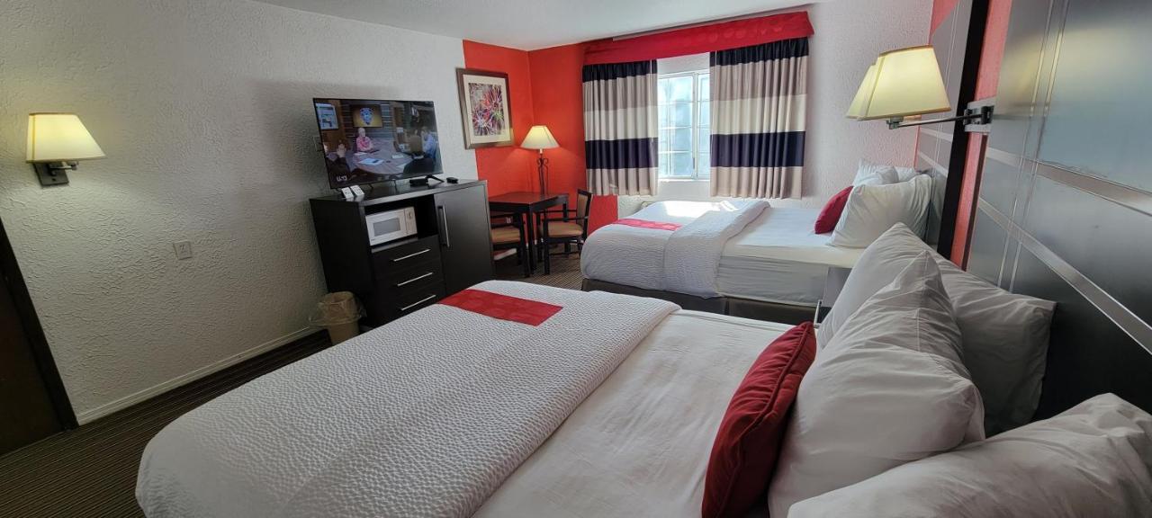 Queen Room with Two Queen Beds - Second Floor/Non-Smoking at Ramada by Wyndham Mountain Home
