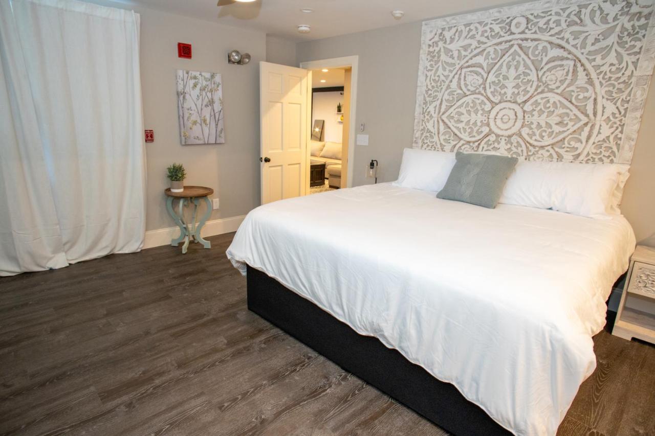 | Gunstock Inn & Suites