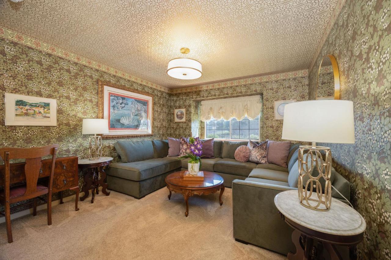 | Mill Rose Inn