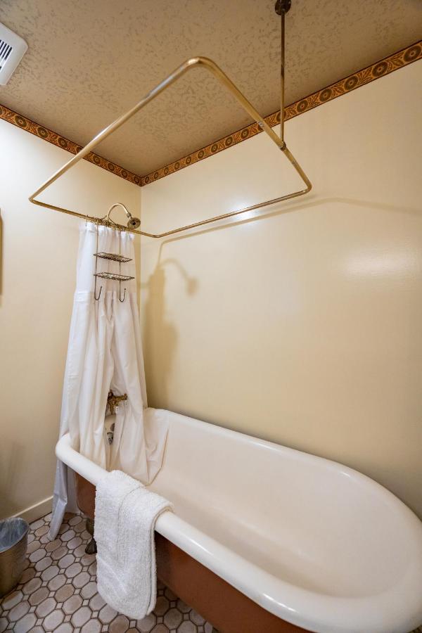 | Mill Rose Inn