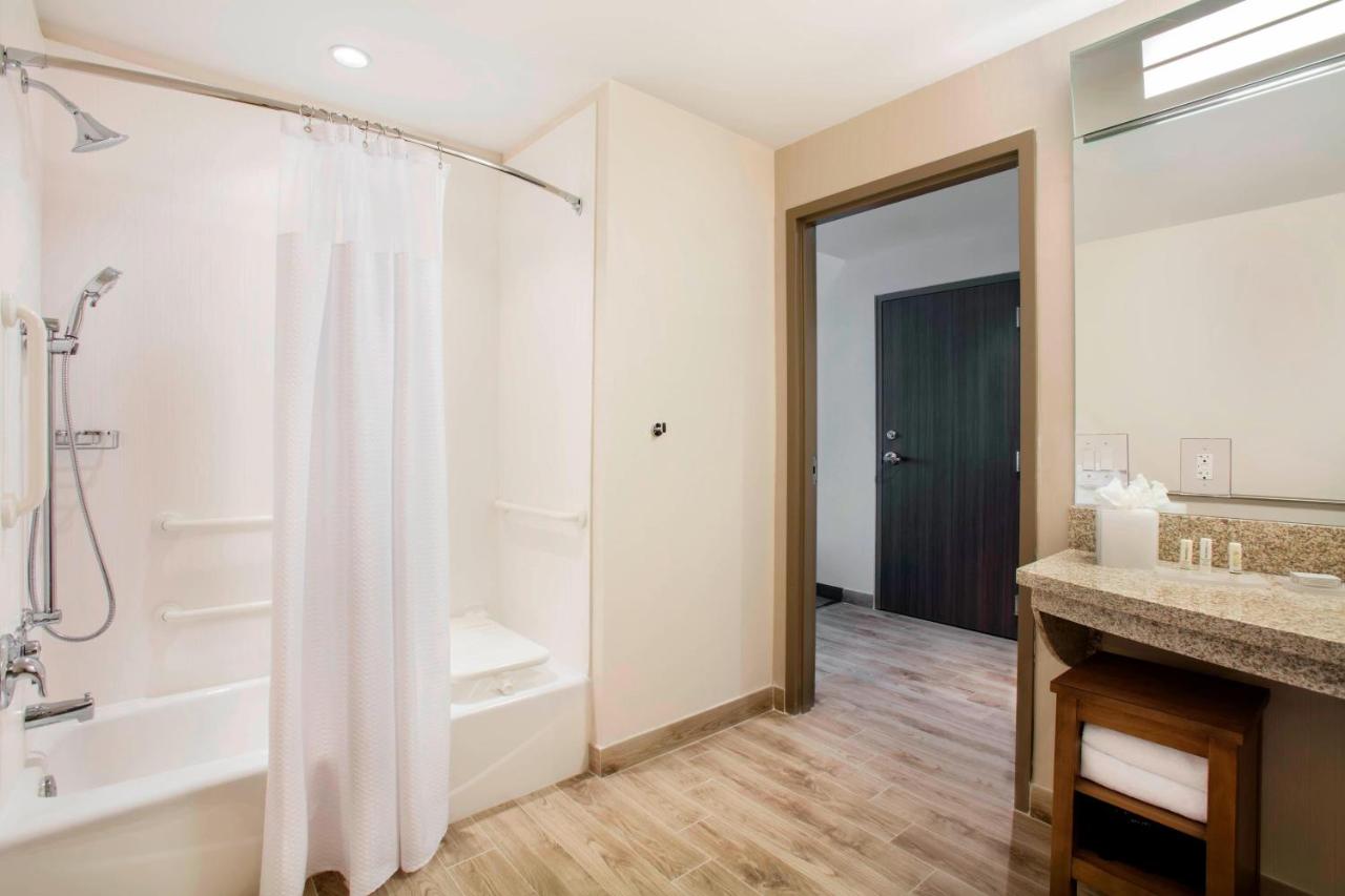  | Courtyard by Marriott Faro Blanco Resort