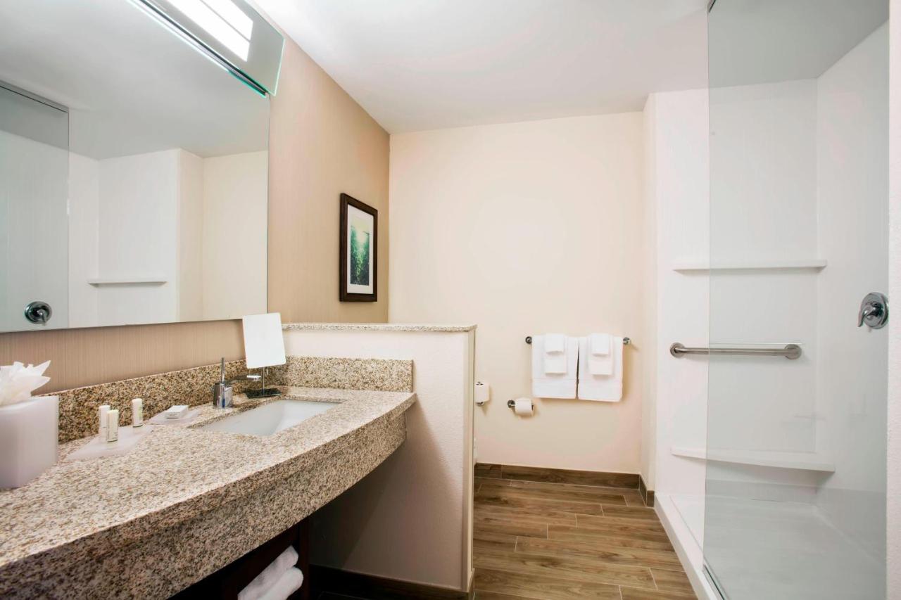 King Suite with Partial Bay View at Courtyard by Marriott Faro Blanco Resort, Marathon Florida Keys