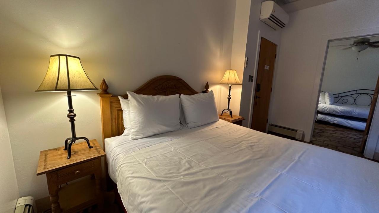 | The Parador
