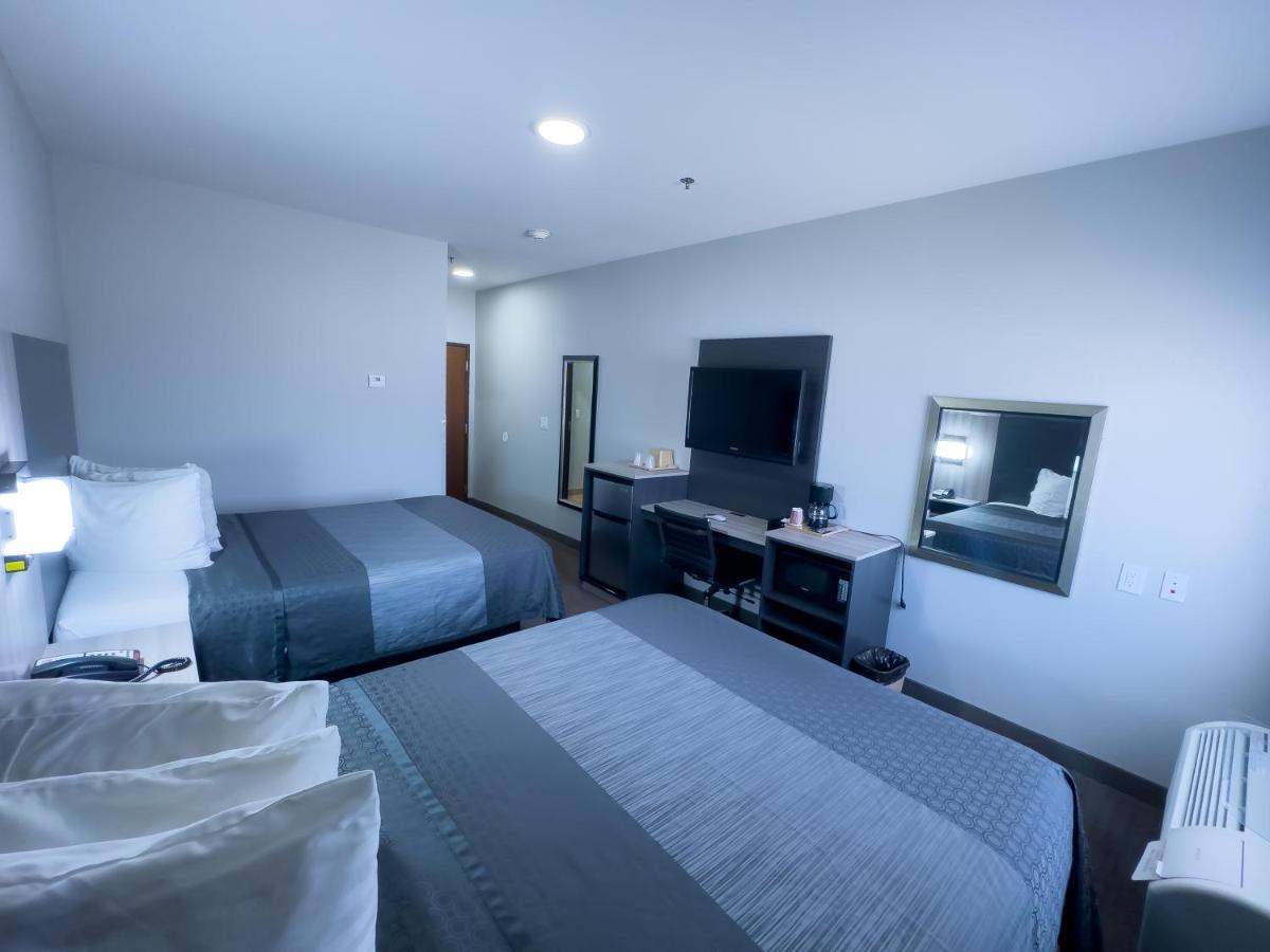 Queen Room with Two Queen Beds at American Inn Madill