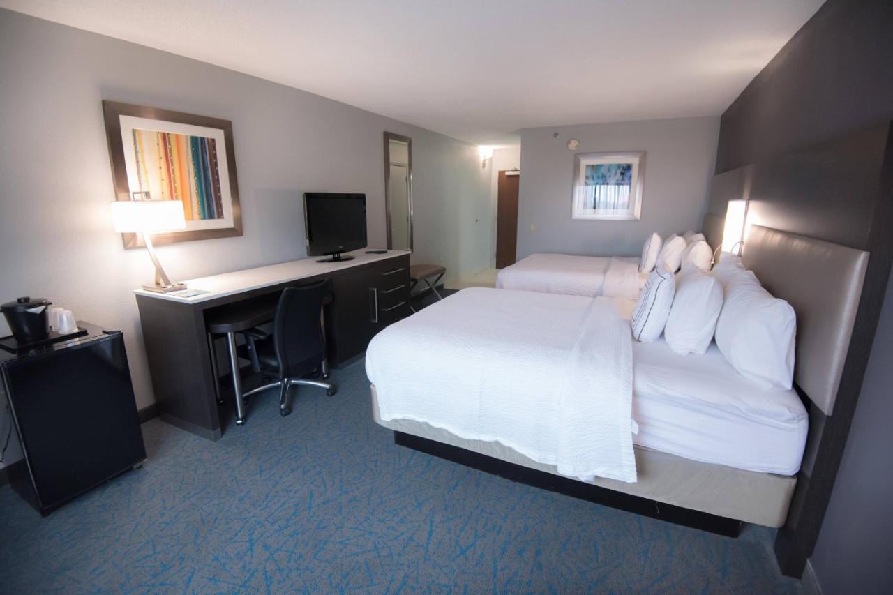 | Fairfield Inn & Suites Atlanta Airport North