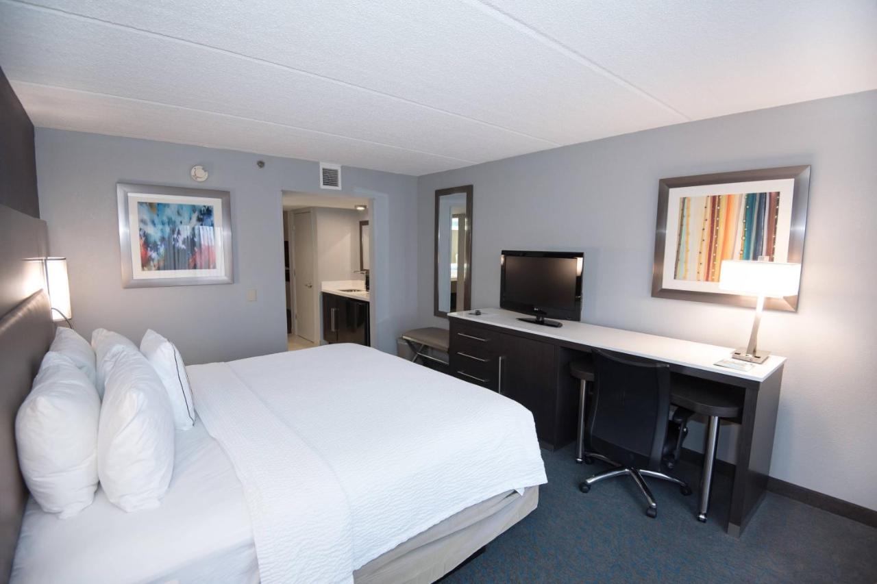 | Fairfield Inn & Suites Atlanta Airport North