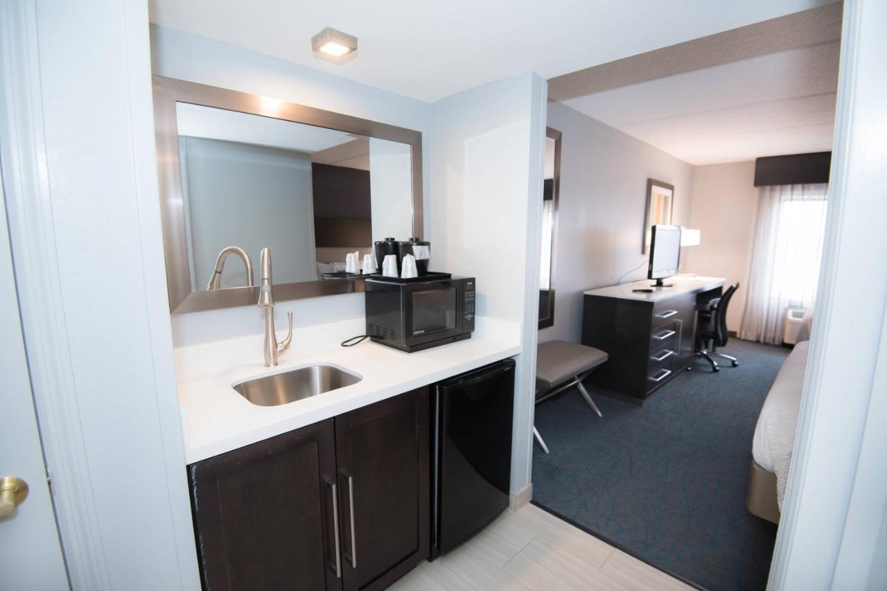| Fairfield Inn & Suites Atlanta Airport North