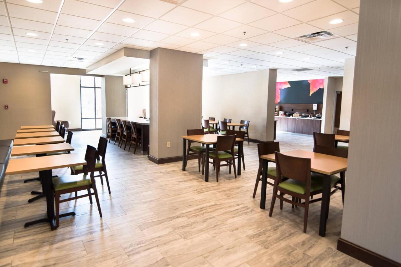 | Fairfield Inn & Suites Atlanta Airport North