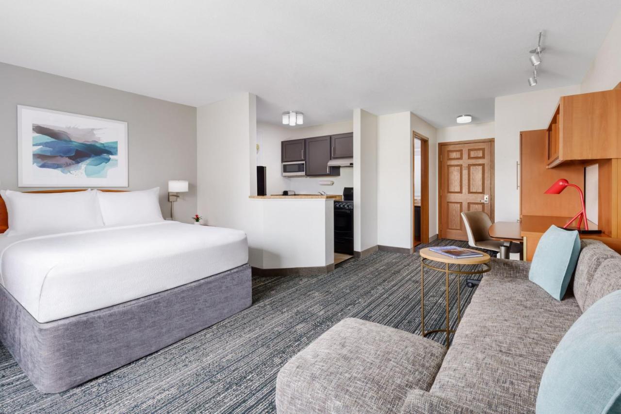 Queen Studio with Sofa Bed at Towneplace Suites by Marriott Horsham